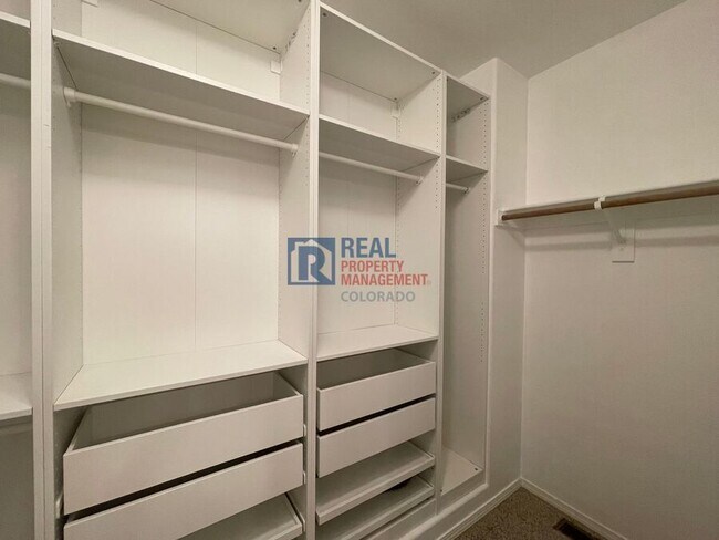 Building Photo - 10470 Mount Emerald Dr