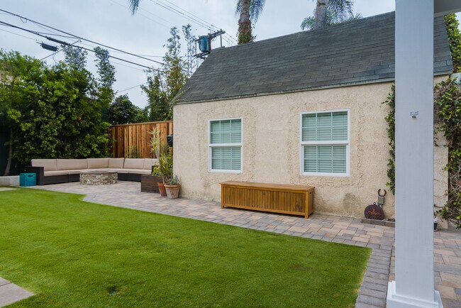 Building Photo - Charming 3 Bedroom 2 Bathroom Wilshire Vista Home with Bonus Room, Resort-Style Backyard and Heat...
