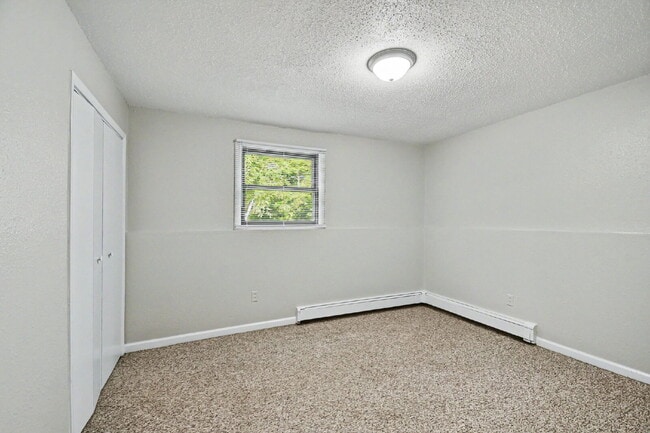 Building Photo - Cozy 2 bedroom Sanford Apartment Rental - $900/Month