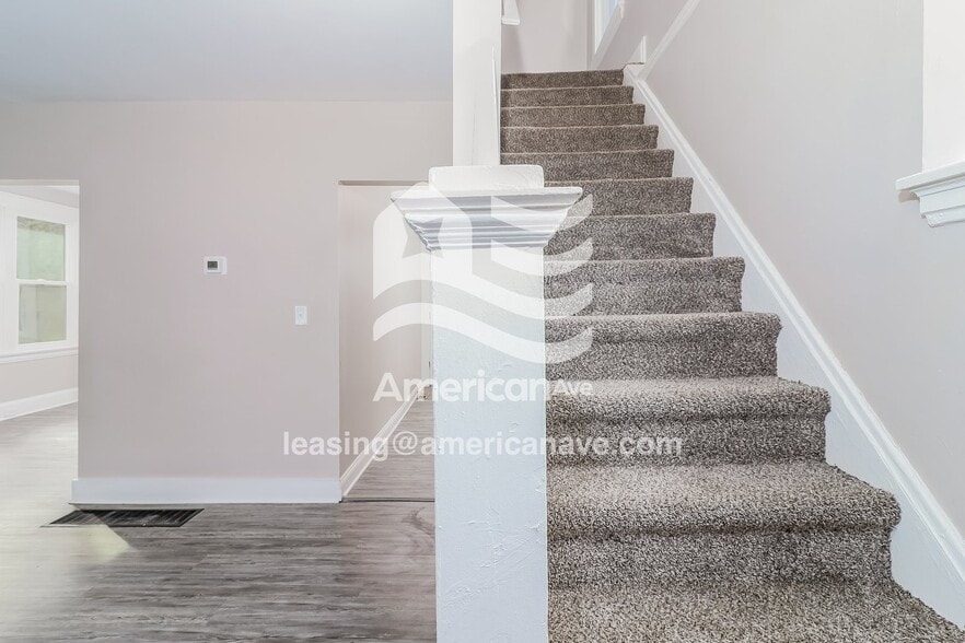 Building Photo - 11 Glenwood Ave