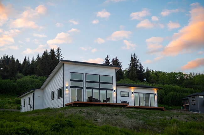 Building Photo - 833 Linstrang Wy