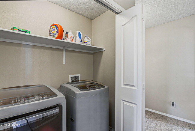 Building Photo - 14220 Firewood Dr