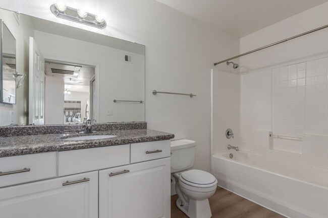 Building Photo - 2 Bedroom 2 Bathroom Condo- Downtown Gilbert
