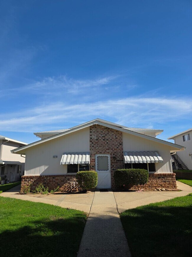 Building Photo - Beautiful 2BR/1BA Condo in Auburn - Move-I...