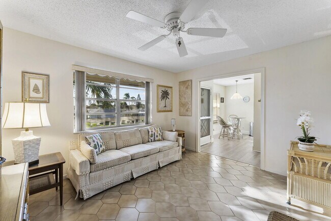 Building Photo - 1050 Citrus Way