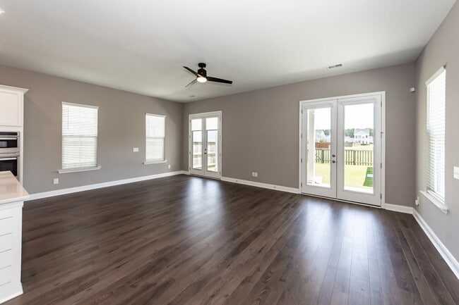 Building Photo - 214 Narrowleaf Ave
