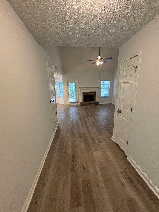 Building Photo - 229 Pebble Creek Dr