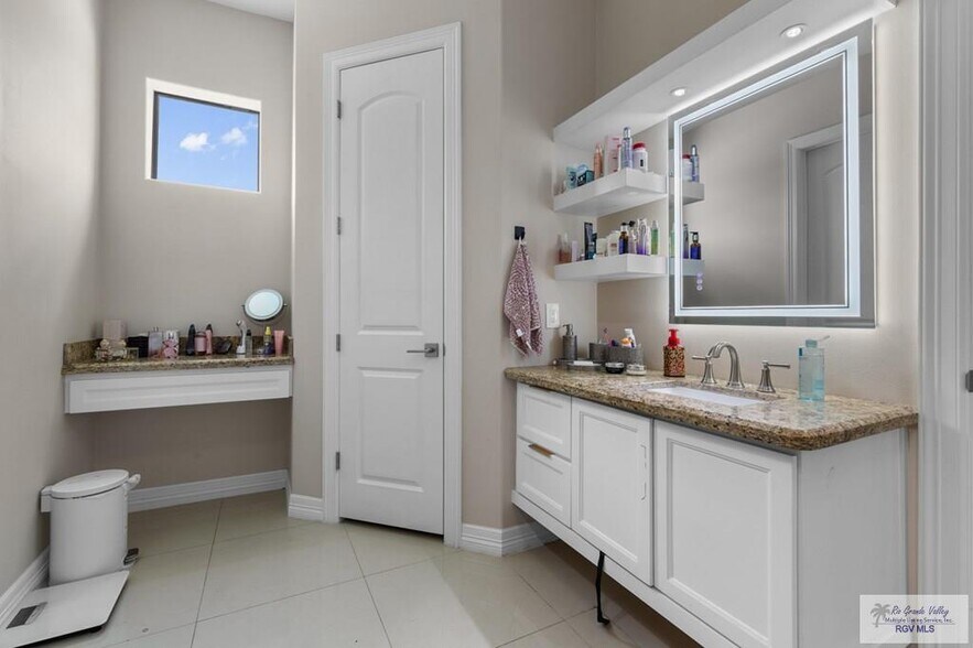 Building Photo - 6012 Wendy Lue Ct