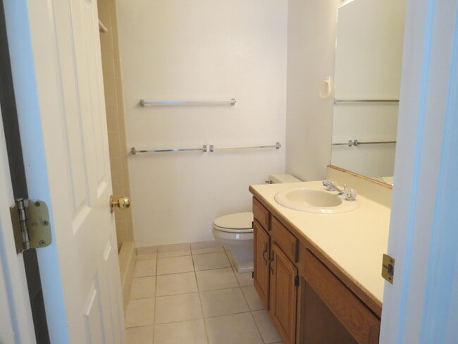 Building Photo - 5750 N Camino Esplendora