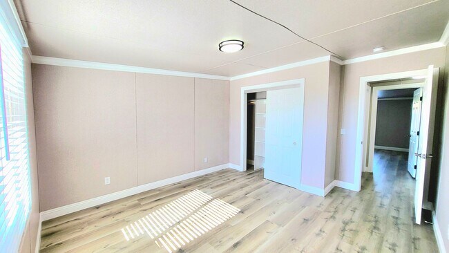 Building Photo - 1611 E Gamebird Rd