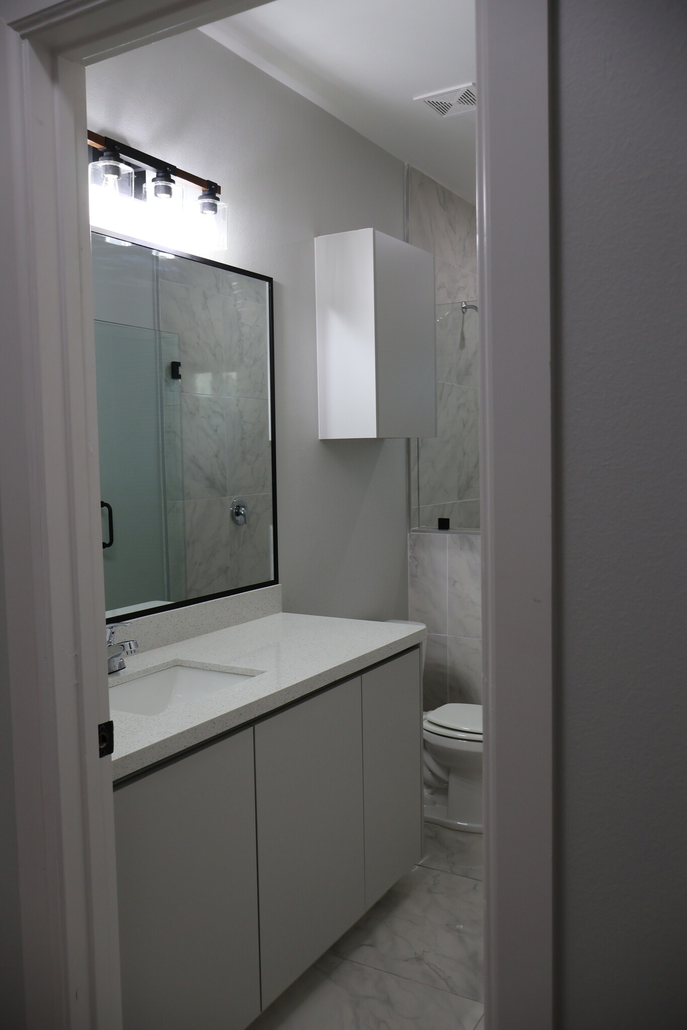 spare bathroom - 1005 Hidden Hills St