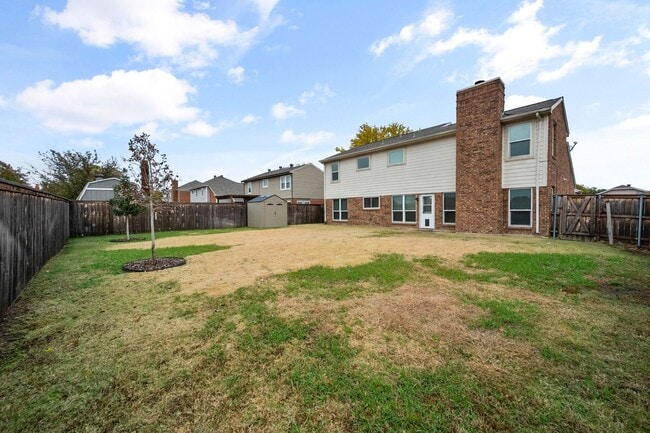 Building Photo - Mansfield Country Club Home
