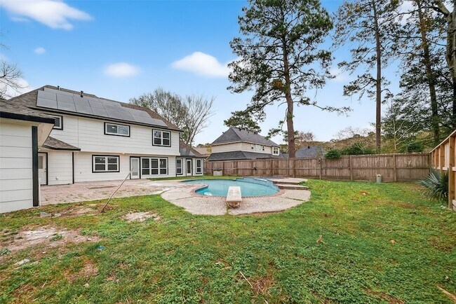 Building Photo - 2402 Oak Shores Dr