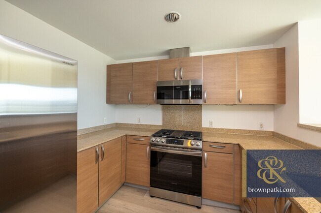 Building Photo - 1 Mandalay Pl