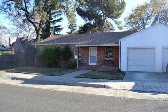 Primary Photo - Beamer Park Home For Rent