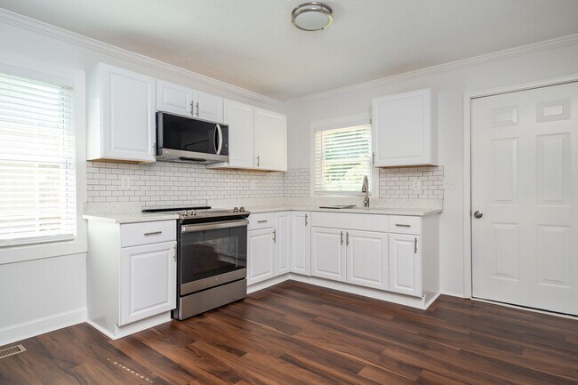 Building Photo - 111 Mt Eustis St