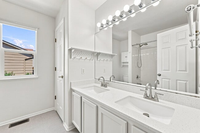 Building Photo - $2,845.95, 6-bed, 3.5-bath located in Colorado Springs with a fenced backyard.