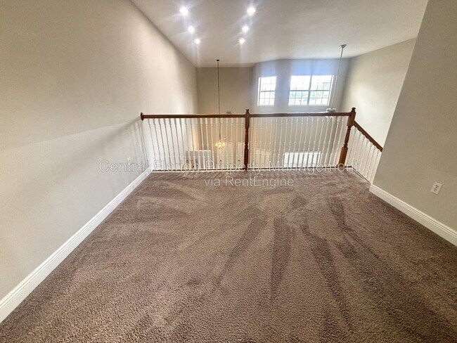 Building Photo - 13220 Fountainbleau Dr