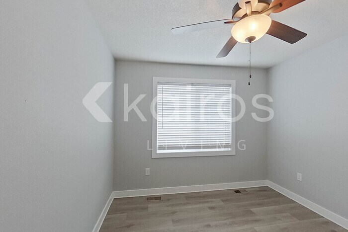 Building Photo - 6928 Holly Ct