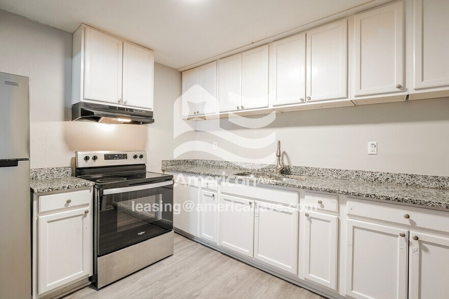 Building Photo - 1450 Wyman St NE