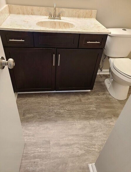 Building Photo - 5661 Hornaday Rd