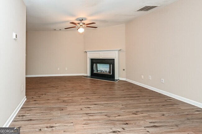 Building Photo - 347 Hidden Creek Ln