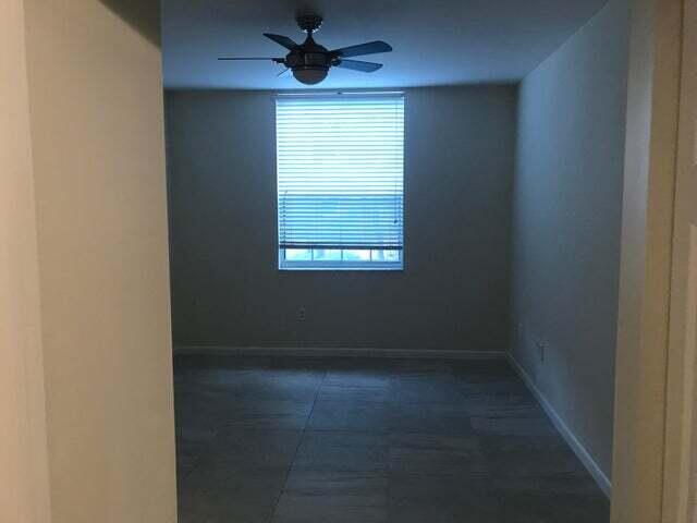 Building Photo - 630 S Sapodilla Ave
