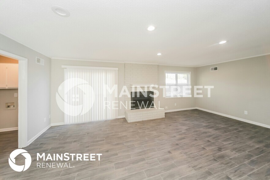 Building Photo - 6192 Cranbury Park Dr