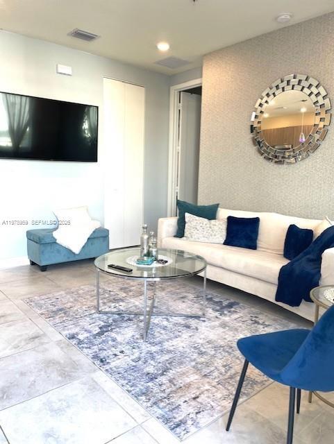 Building Photo - 6410 NW 102nd Path