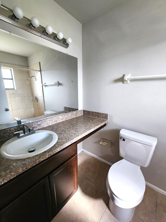 Building Photo - 2913 Prince Oak Ct