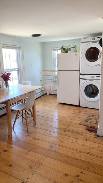 Kitchen - 27 Summer St