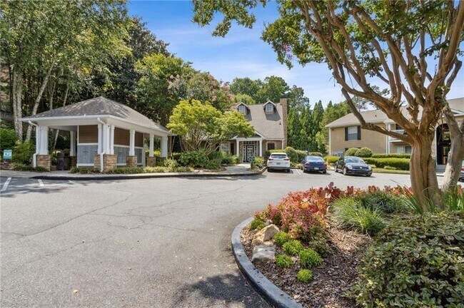 Building Photo - 3155 7 Pines Ct NW