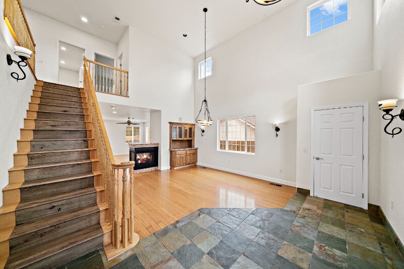 Building Photo - 8661 Elm Ave