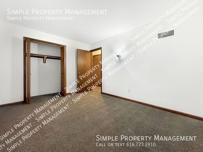 Building Photo - 2666 Randall Ave NW