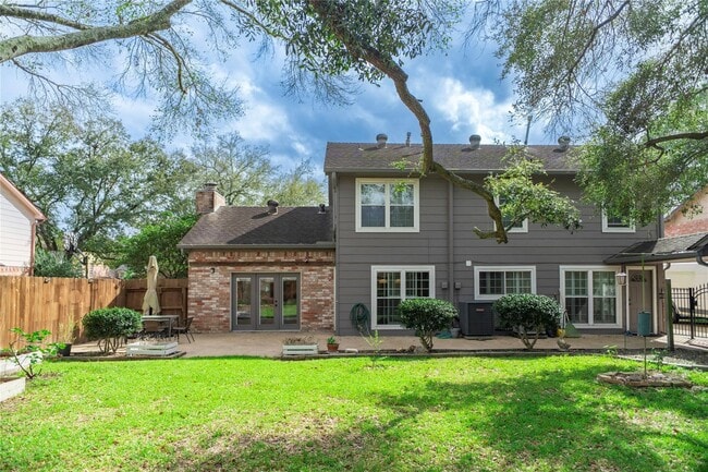 Building Photo - 18310 Spellbrook Dr