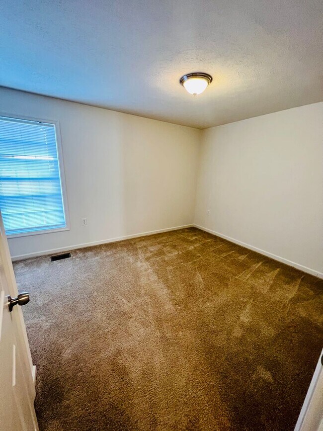 Building Photo - 2 Master Suite Townhome for Rent