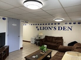 Building Photo - 103 N 6th Ave