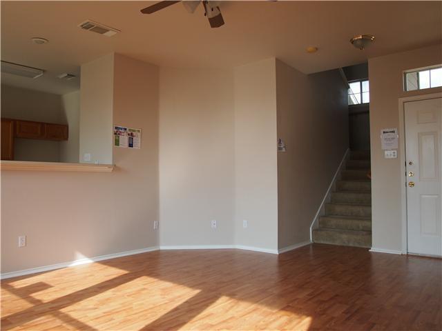 Building Photo - Nice Duplex in Round Rock