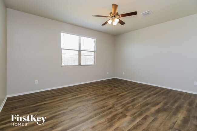 Building Photo - 11376 E Sunflower Ln