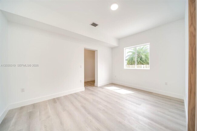 Building Photo - 8990 N Miami Ave