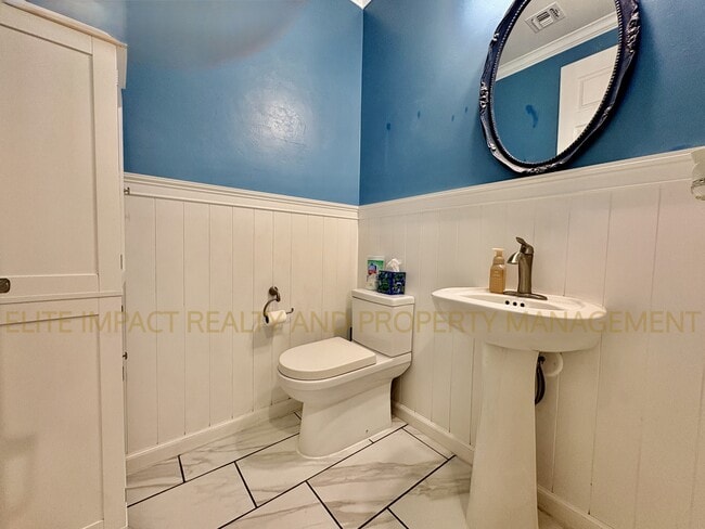 Building Photo - 9731 E Lynx Lk Trl