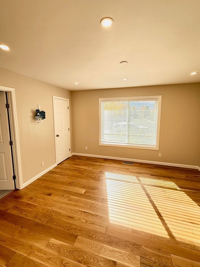 Building Photo - Beautiful 3 Bedroom Home in Northwest Reno