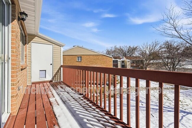 Building Photo - 147 W 905 N