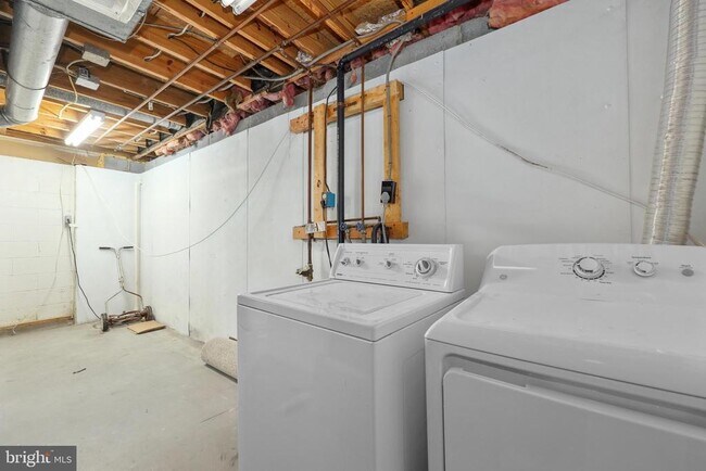 Building Photo - 1632 Barnstead Dr