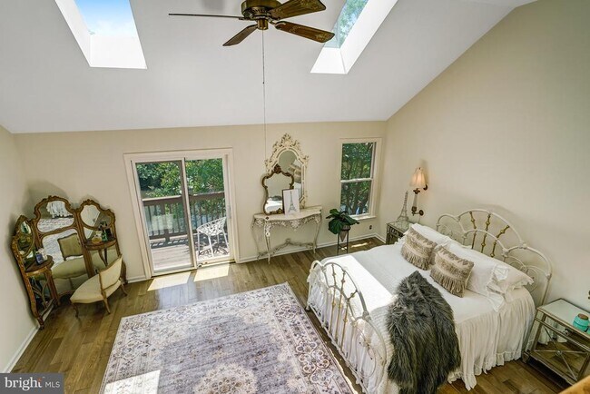 Building Photo - 7531 Chrisland Cove