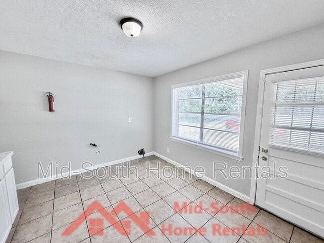 Building Photo - 1379 Ferguson Rd