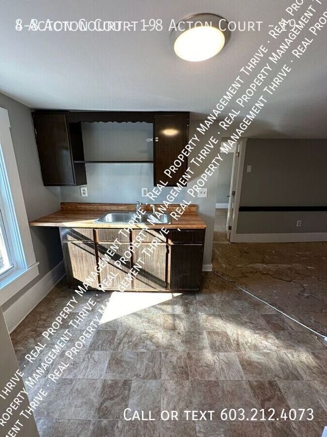 Building Photo - 8 Acton Ct