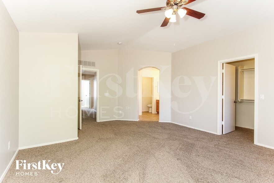 Building Photo - 12694 W Flower St