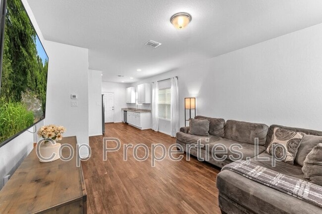 Building Photo - 7127 Mesa Cliffs