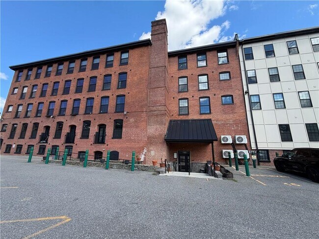Building Photo - 50 Ashburton St